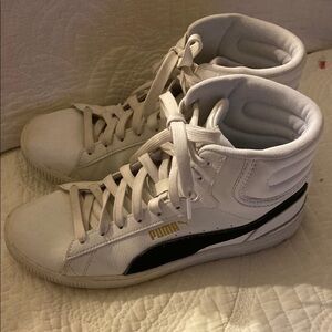 Puma Women's White and Black High-Tops